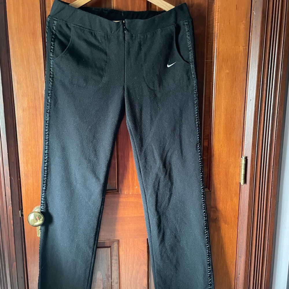 Nike fleece jogger size large